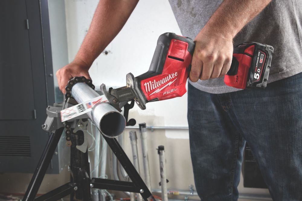 Milwaukee 18 volt discount hacksaw