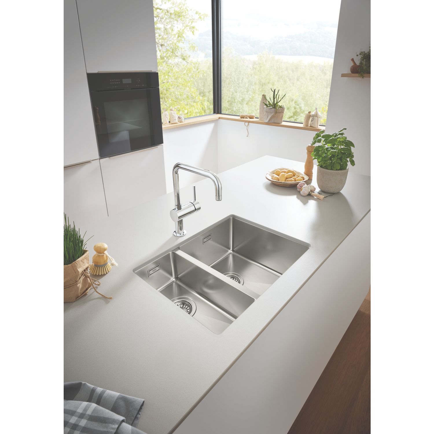 Grohe K700U Right Handed 1.5 Bowl Stainless Steel Undermount Sink 595mm x 450mm (635VY)
