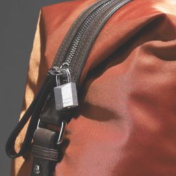 Master Lock 9130EURD   Weatherproof   Wide Solid Padlock Aluminium 30mm