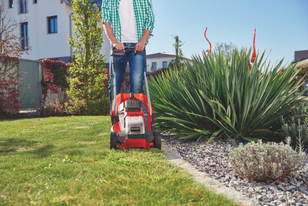 Screwfix battery lawn discount mower