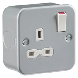Knightsbridge   13A 1-Gang DP Switched Metal Clad Socket  with White Inserts