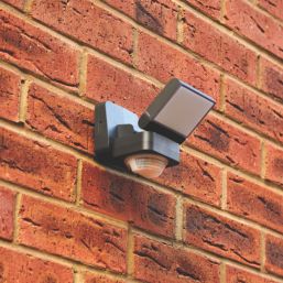 Brackenheath iSpot Swivel Outdoor LED Floodlight With PIR & Photocell Sensor Black 8.5W 1050lm
