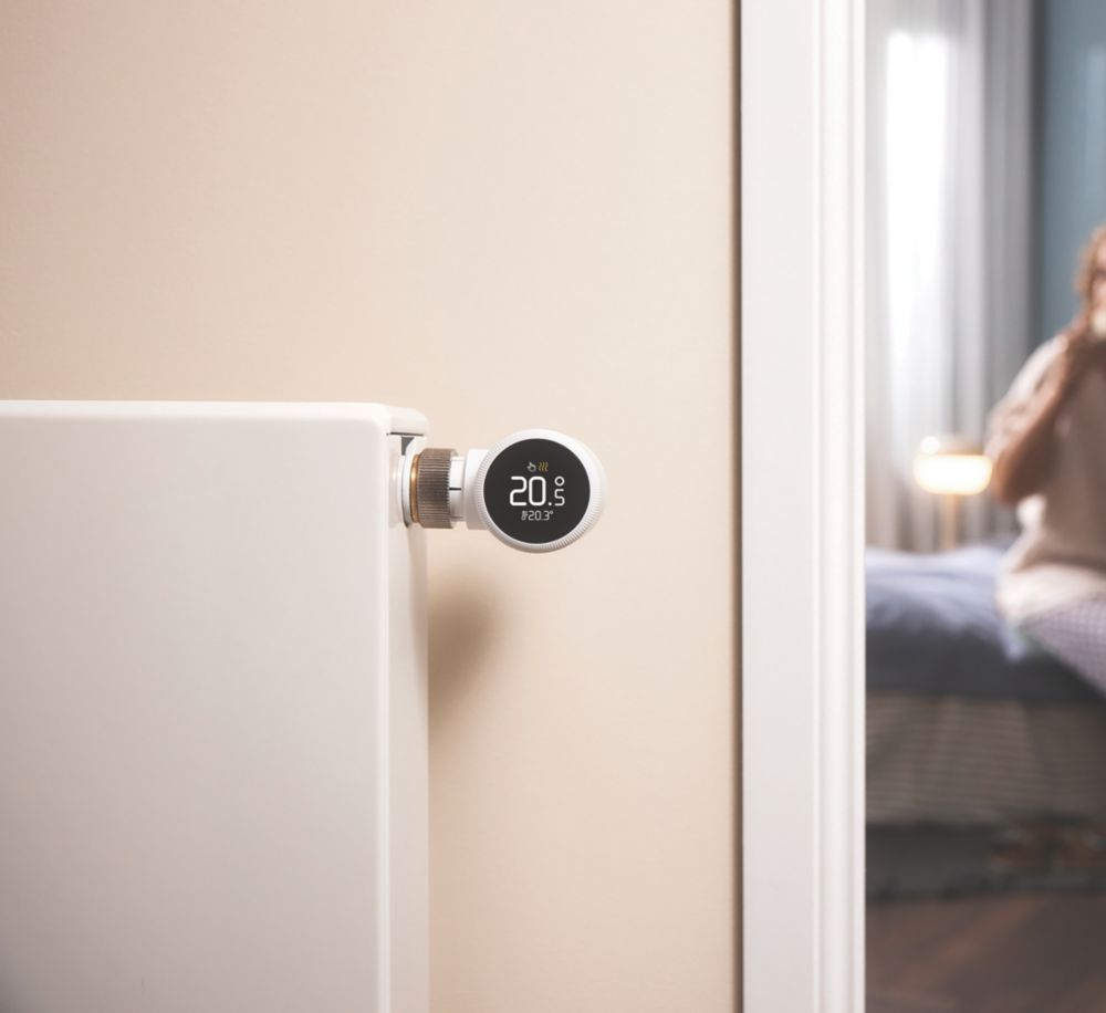 Tado X White Smart Thermostatic Radiator Valve Head & Body 4 Pack