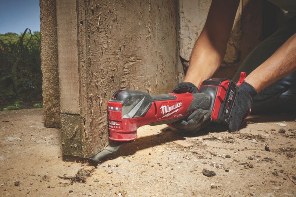 Milwaukee M18 BMT-0 18V Li-Ion Cordless Multi-Tool - Bare - Screwfix