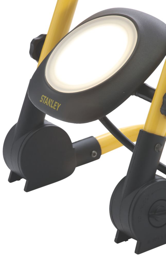 Stanley LED Folding Work Light 20W 1400lm 220 240V Screwfix