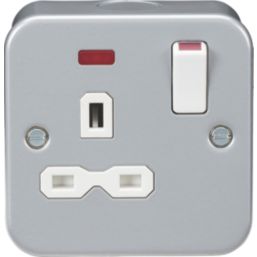 Knightsbridge   13A 1-Gang DP Switched Metal Clad Socket with Neon with White Inserts