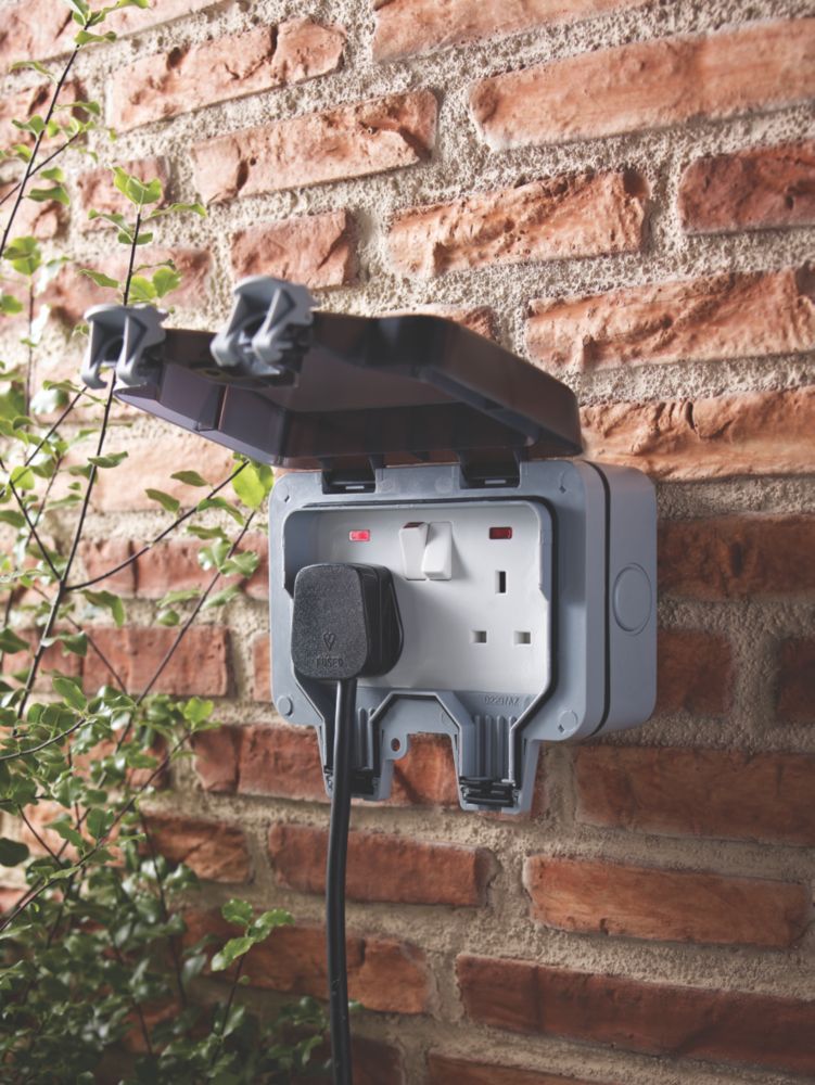 Outdoor socket deals