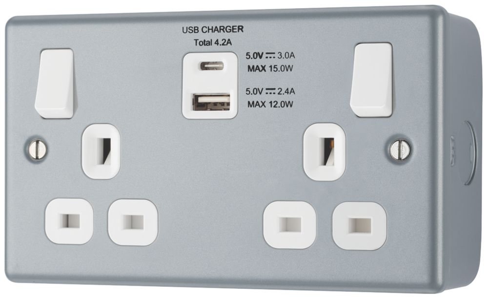 British General  13A 2-Gang SP Switched Metal Clad Socket + 4.2A 15W 2-Outlet Type A & C USB Charger with White Inserts