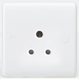 Knightsbridge Curved Edge 5A 1-Gang Unswitched Plug Socket White
