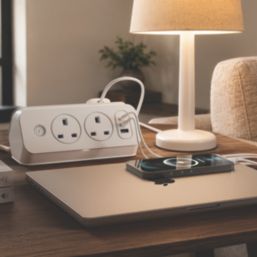 Masterplug 13A 5-Gang Switched Surge-Protected Extension Lead + 3.25A 3-Outlet Type A & C USB Charger Matt White 2m