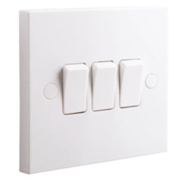 British General 900 Series 10AX 3-Gang 2-Way Light Switch  White