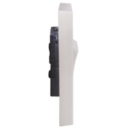 British General 900 Series 10AX 3-Gang 2-Way Light Switch  White