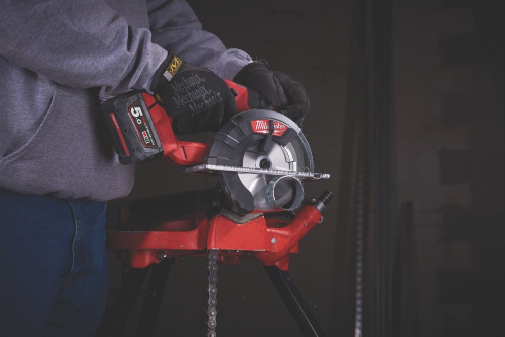 Milwaukee m18 deals metal cutting saw