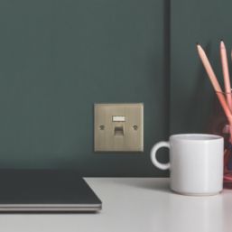 Knightsbridge  1-Gang RJ45 Antique Brass with Colour-Matched Inserts