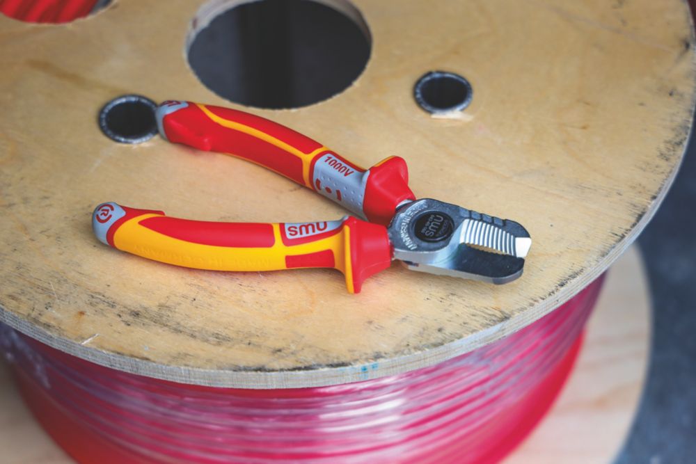 NWS VDE Side Cutters 6 1 4 160mm Screwfix