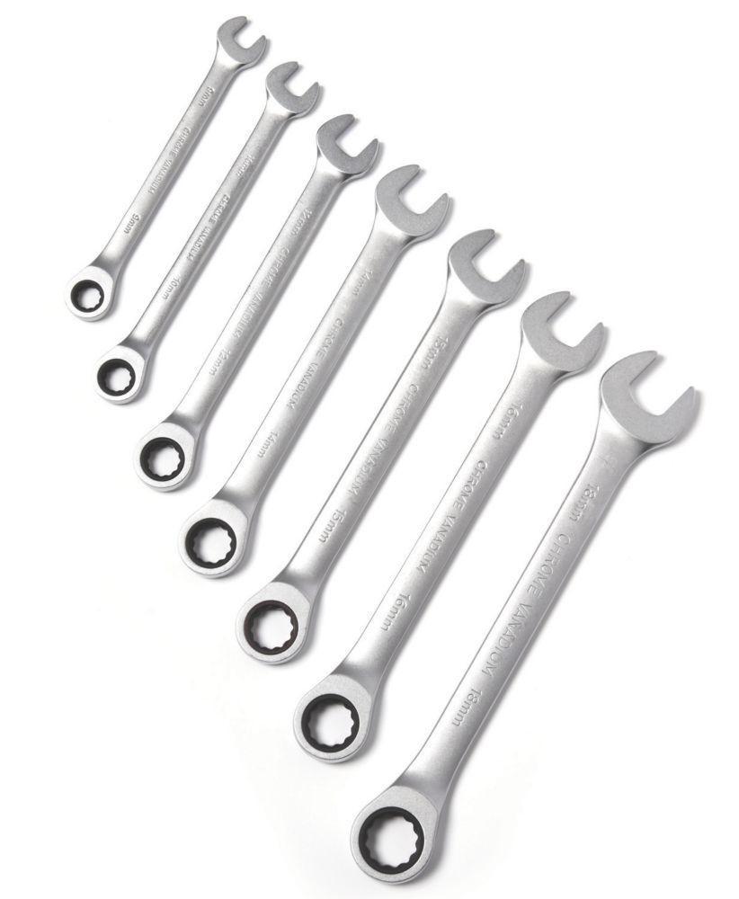 Ratchet spanner set deals screwfix