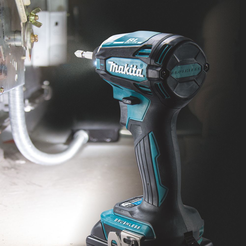 Makita DTD172Z 18V Li-Ion LXT Brushless Cordless Impact Driver - Bare -  Screwfix