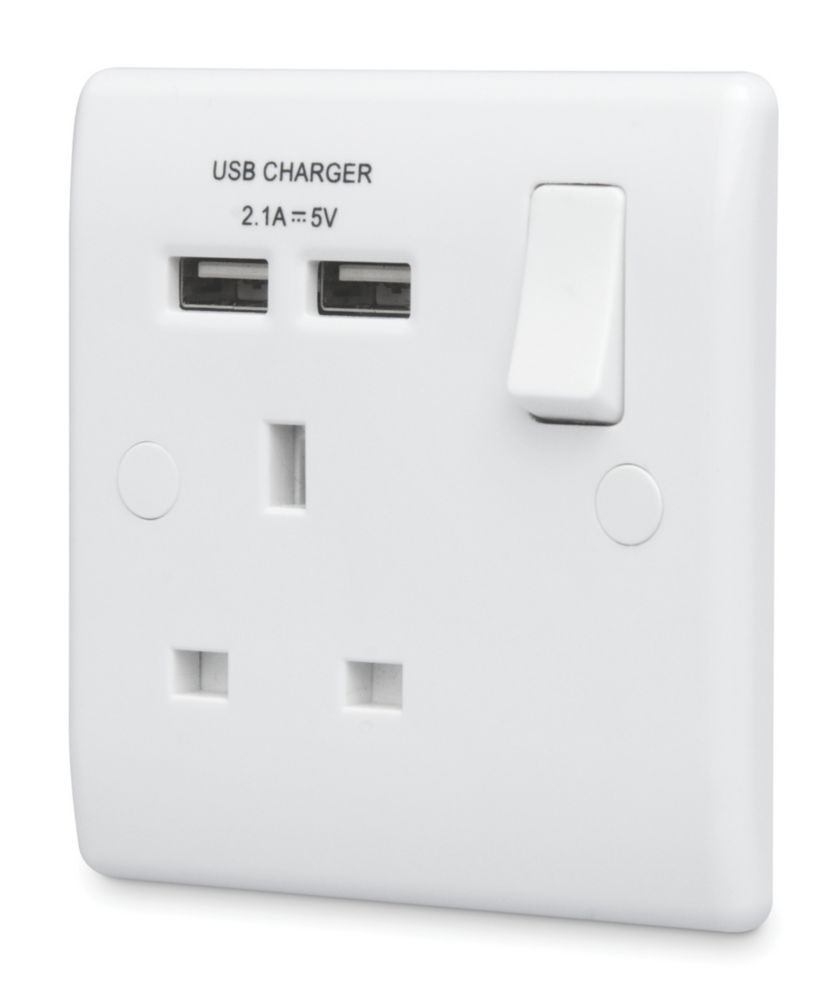 British General 800 Series 13A 1-Gang SP Switched Socket + 2.1A 10.5W 2-Outlet Type A USB Charger White