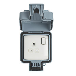 Contactum SRA4346 IP66 13A 1-Gang 2-Pole Weatherproof Outdoor Switched Socket Outlet