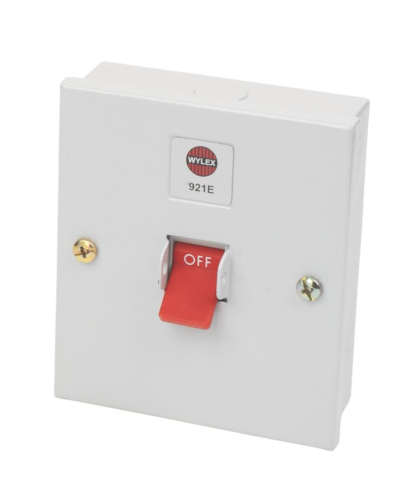 Wylex 921E 32A TP & N Rocker Isolator Switch - Screwfix