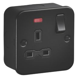 Knightsbridge  Black 13A 1-Gang DP Switched Metal Clad Single Socket with Neon with Black Inserts