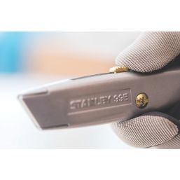 Stanley titan deals knife screwfix