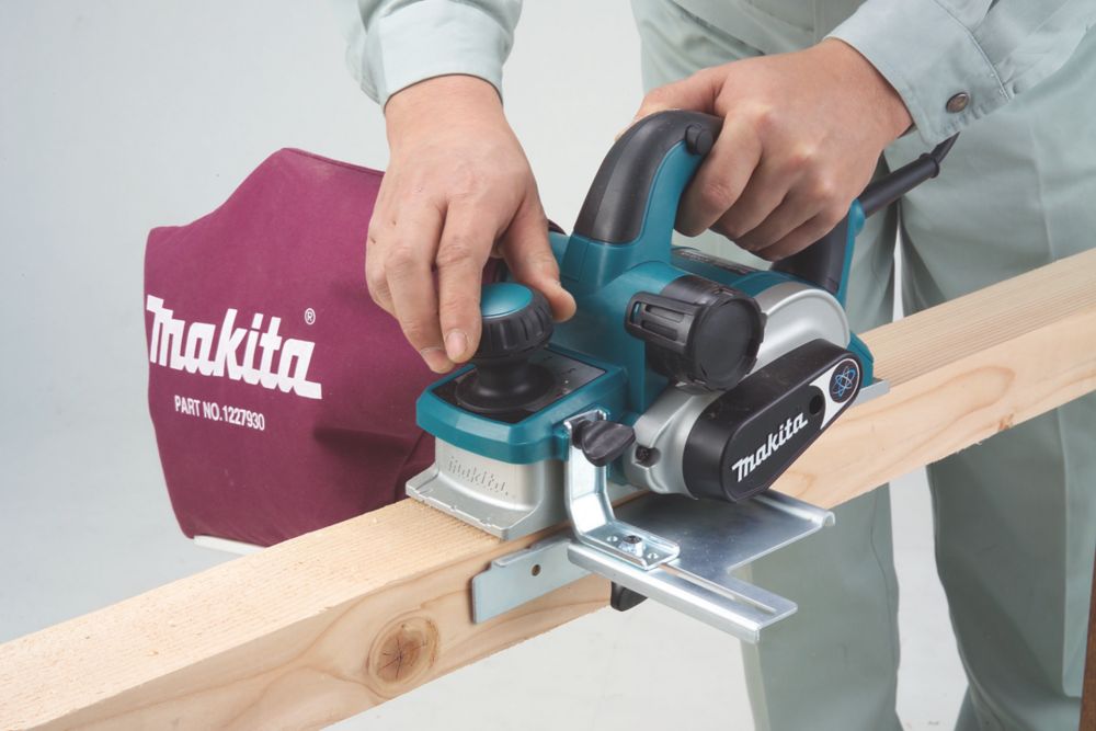 Makita 2024 deals screwfix