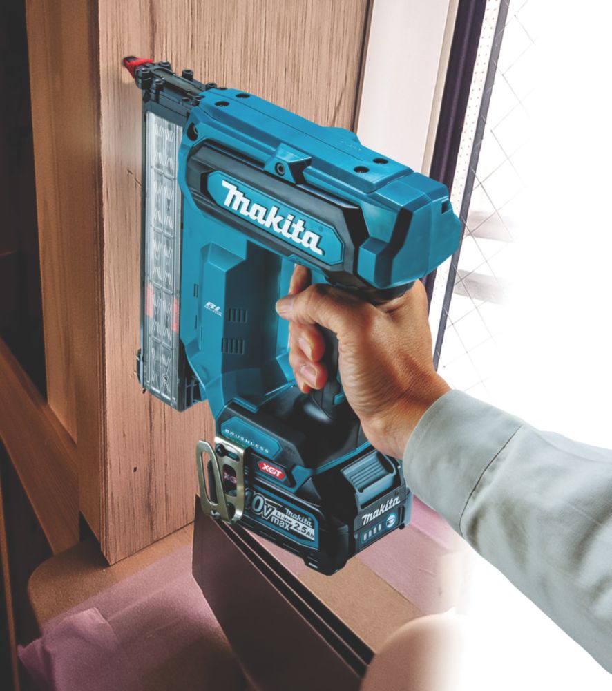 Makita concrete nail online gun