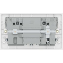 British General 900 Series 13A 2-Gang SP Switched Socket + 3.25A 65W 2-Outlet Type C USB Charger White