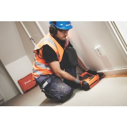 Paslode IM50 F18 50mm 7.4V 1 x 2.1Ah Lithium   Second Fix Cordless Gas Nail Gun