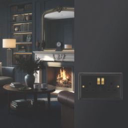 Varilight  13A 2-Gang SP Switched Socket + 3A 45W 2-Outlet Type C USB Charger Georgian Black with Black Inserts