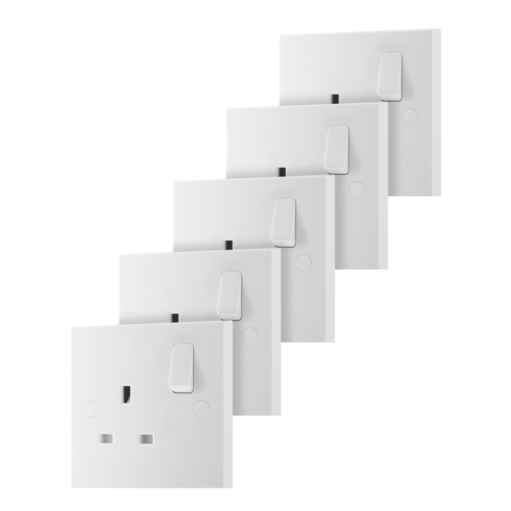 British General 900 Series 13A 1-Gang SP Switched Plug Socket White   5 Pack