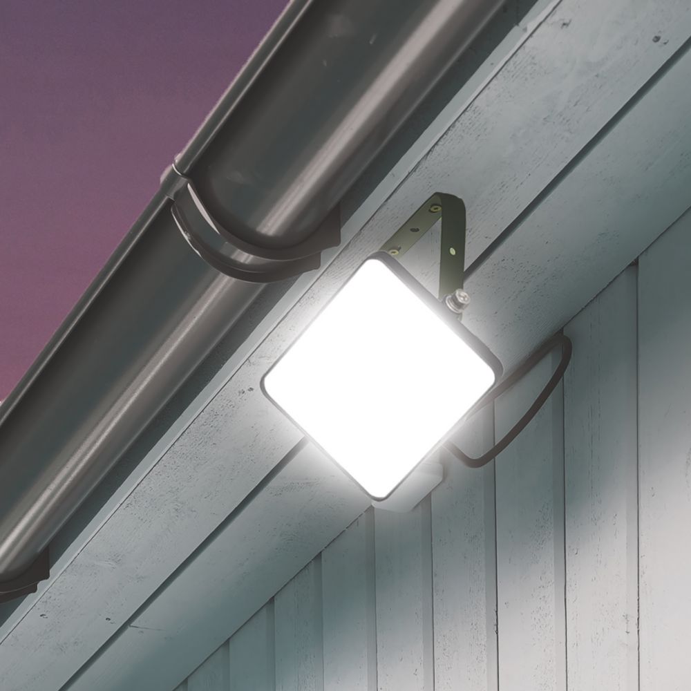 Brackenheath iSpot Frameless II Indoor & Outdoor LED Floodlight