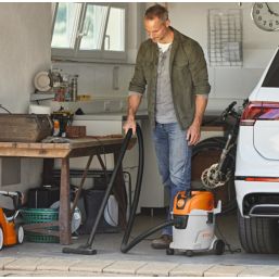 STIHL SE 33 1400W 12Ltr  Wet & Dry Vacuum Cleaner 220-240V