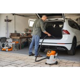 STIHL SE 33 1400W 12Ltr  Wet & Dry Vacuum Cleaner 220-240V