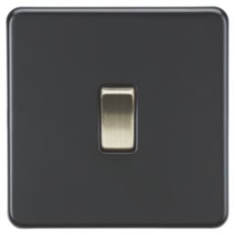 Knightsbridge  10AX 1-Gang Intermediate Switch Matt Black