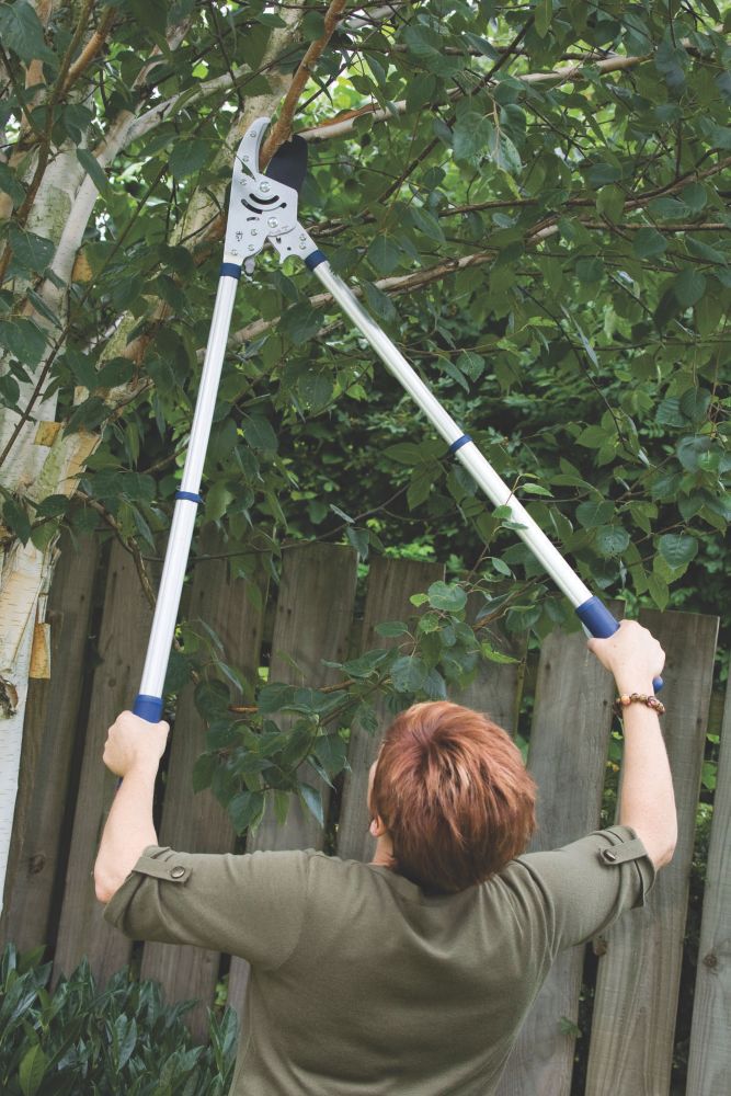 Screwfix store garden loppers