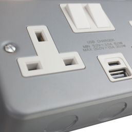 Essentials  13A 2-Gang 2-Pole Switched Metal Clad Socket + 3A 30W 2-Outlet Type A & C USB Charger with White Inserts