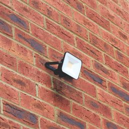 Brackenheath iSpot G3 Frameless Indoor & Outdoor LED Floodlight Black 10W 1100lm