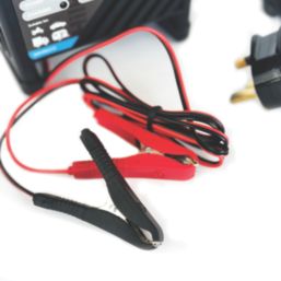 Hilka Pro-Craft 83650104 2.8A Automatic Battery Charger 12V