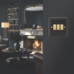 Varilight  10A 3-Gang 2-Way Light Switch  Georgian Black