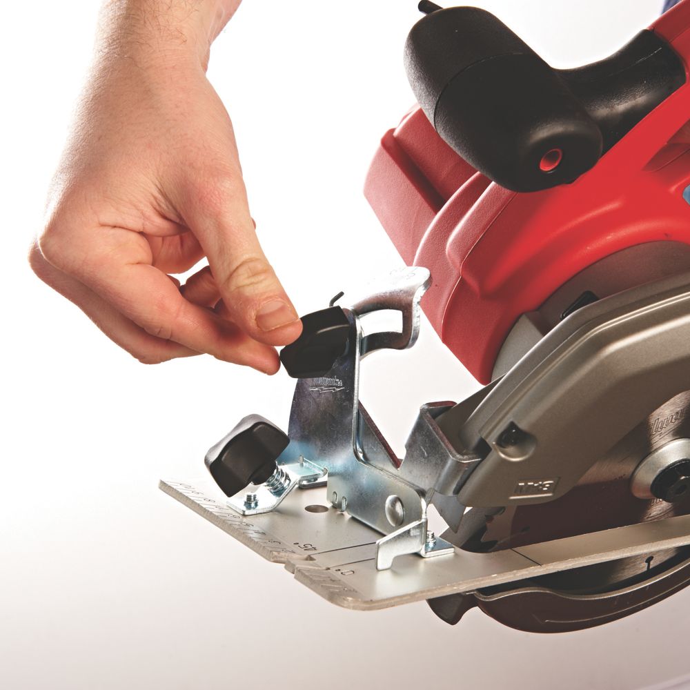 Milwaukee hand deals held circular saw