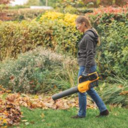 Stiga BL 300e Kit  40V 2 x 4.0Ah Li-Ion E-Power  Cordless Blower