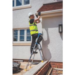 Werner Aluminium 1.60m 4 Step Swingback Platform Step Ladder