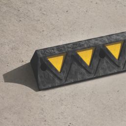 JSP Ridgeback Black / Reflective Yellow Wheelstop 900mm x 20mm x 20mm