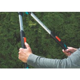 Gardena  Scissor Telescopic Hedge Clippers 27.75" (75mm)