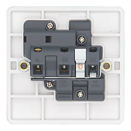 Vimark Pro 13A 1-Gang SP Switched Plug Socket White
