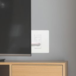 British General Evolve 1-Gang RJ45 Ethernet Socket Pearlescent White with White Inserts