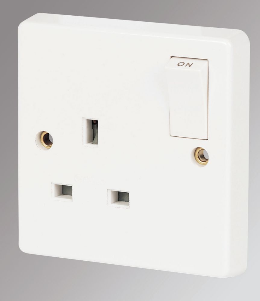 Crabtree Capital 13A 1-Gang SP Switched Plug Socket White