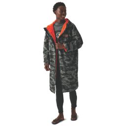 Regatta   Adult Changing Robe Grey/ Black Camo Small / Medium 35-44" Chest